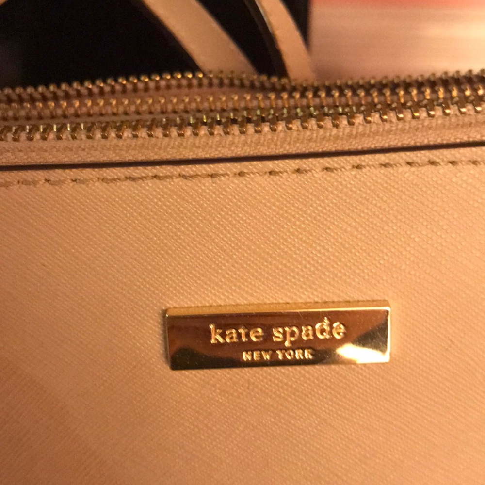 Kate spade bag for sale - Picture 2 of 8